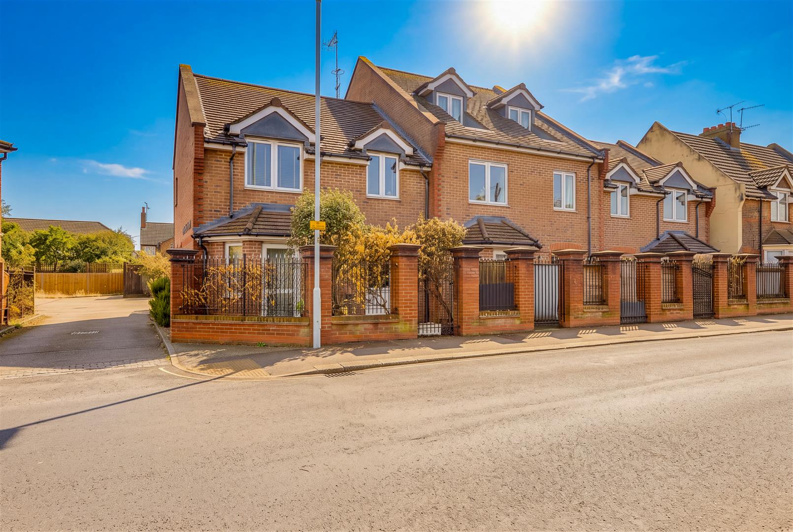 Apartment | Mortimer House, Broadwater,  BN14 | For Sale